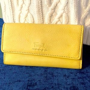 FOSSIL - Gently Used, SOFTEST Genuine Leather 🍌 Yellow Wallet 😍